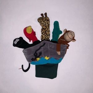 Finger puppet glove. Noah’s arc.